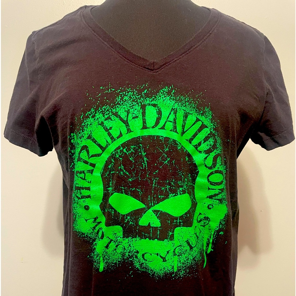 Ladies Harley Davidson V neck tee